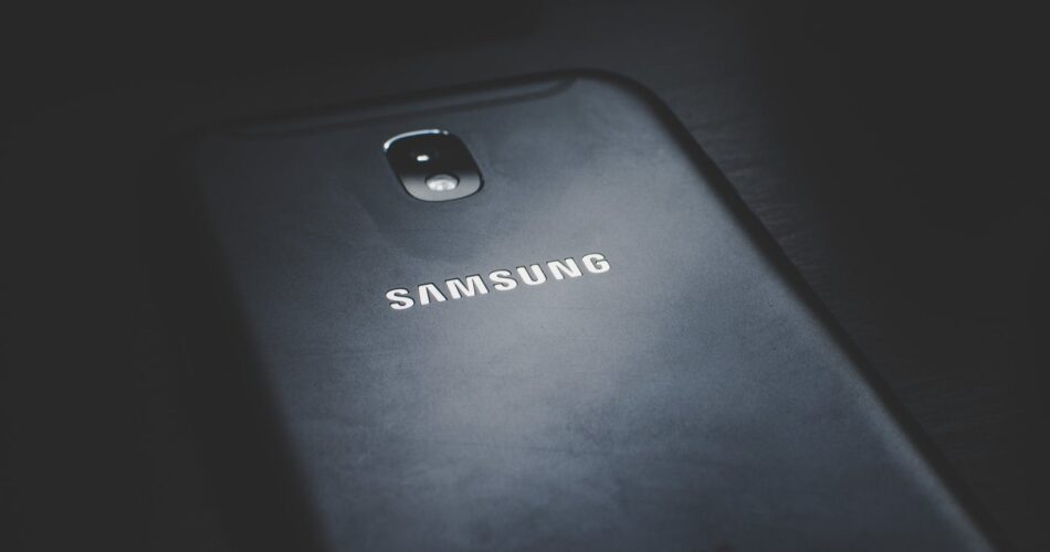 close up photo of black samsung phone