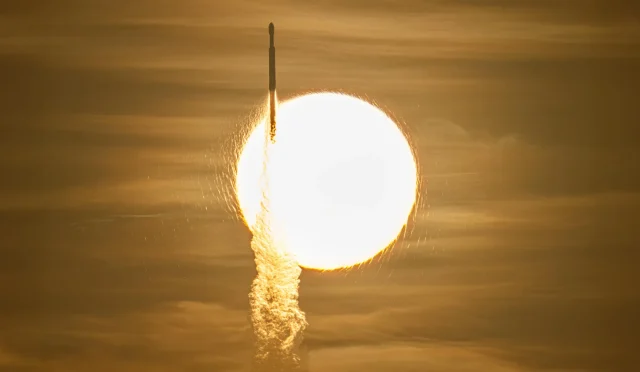 spacex-falcon-heavy-rocket-with-nasa-nancy-grace-roman-telescope