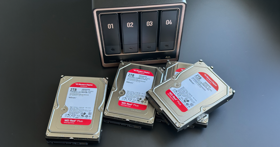 3223782-0-95122700-1790085650-Test-Ugreen-NAS-DXP4800GT