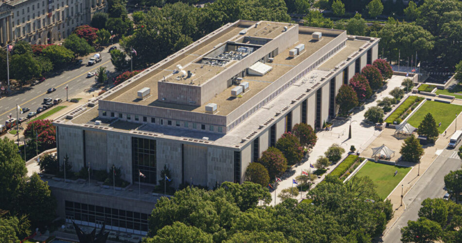 Smithsonian National Museum of American History Exterior