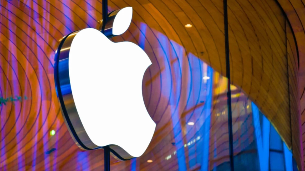 apple-storeu-yaratan-isim-ai-alisveris-cilginligina-inanmiyor-ittg