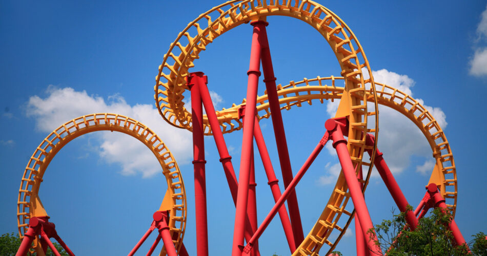 kaliforniyadaki-six-flags-magic-mountain-parkinda-yer-alan-x2-hiz-treni-suresiz-kapatildi-paml